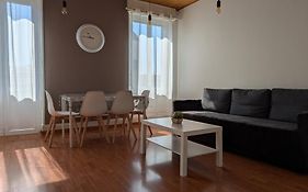 Le Mirage - appartement 2 chambres, salon, cuisine équipée, parking et wifi gratuit